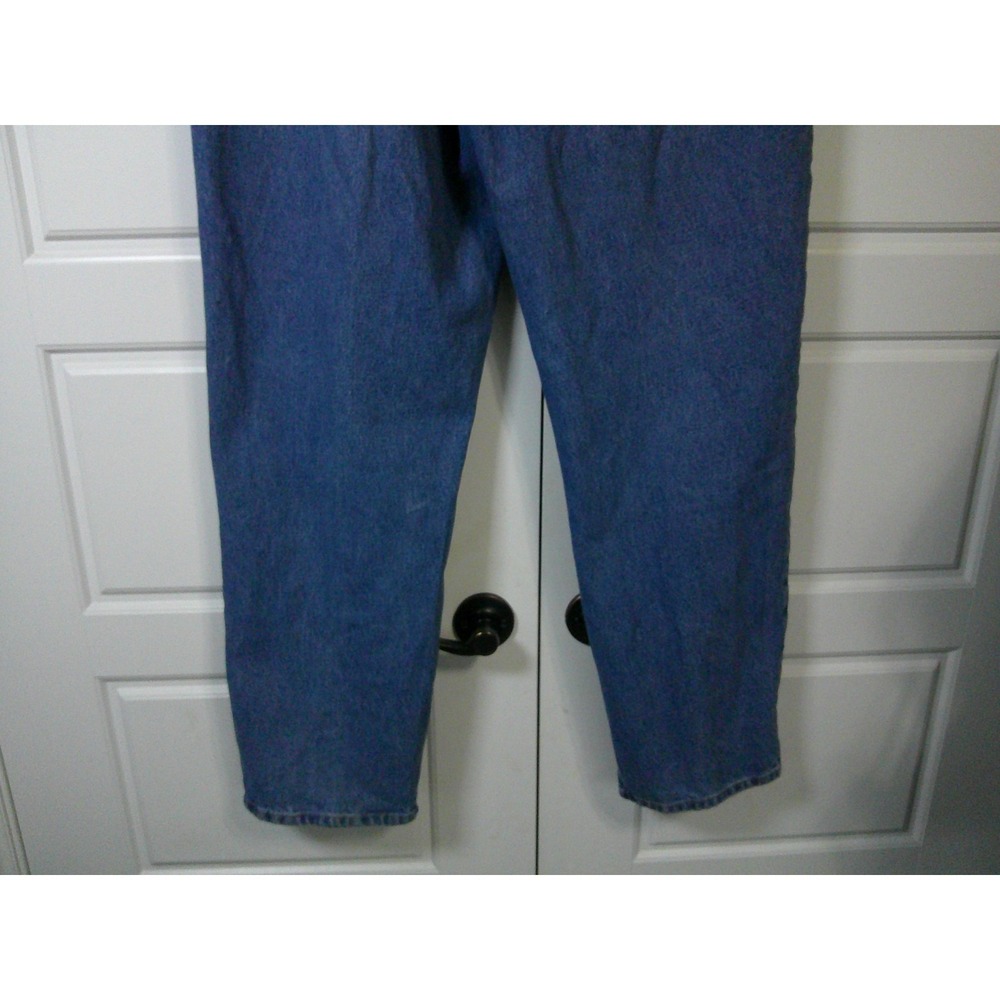 LL Bean Relaxed Fit Jeans Mens 38x32 Blue Medium Wash Denim Straight Leg - Picture 7 of 9